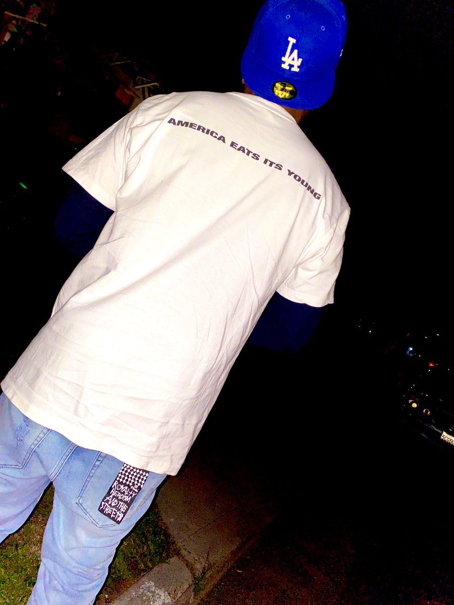 TMFBookie23's tweet image. America Eats it’s Young🗽☔️#AquariusSeason #Feb9th