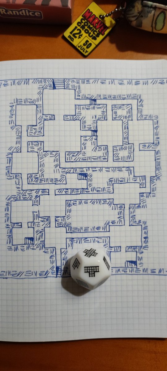 Voy a improvisar un Dungeon para #WorldOfFantasy Primero las habitaciones con el dado de dungeons