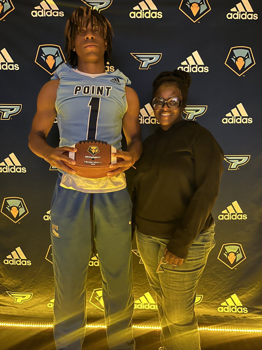 Had a great time at Point University Today. Thank you <a href="/Taber_77/">Coach Taber</a> for the visit and @davis4515 for having me @McEachernFootB1 <a href="/georgiadeac10/">Coach KP</a>