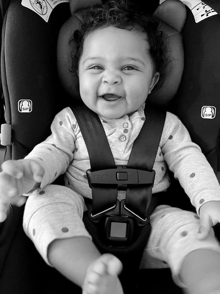 heymannarryn's tweet photo. a little late BUT happy 6 months my sweet, Wynnie girl.✨ i love you so so so much you perfect lil angel. you make my heart so happy.🥰🥰

#RowynMadison #MommysBaby #CHICKEN https://t.co/Hz6PZRjEwj