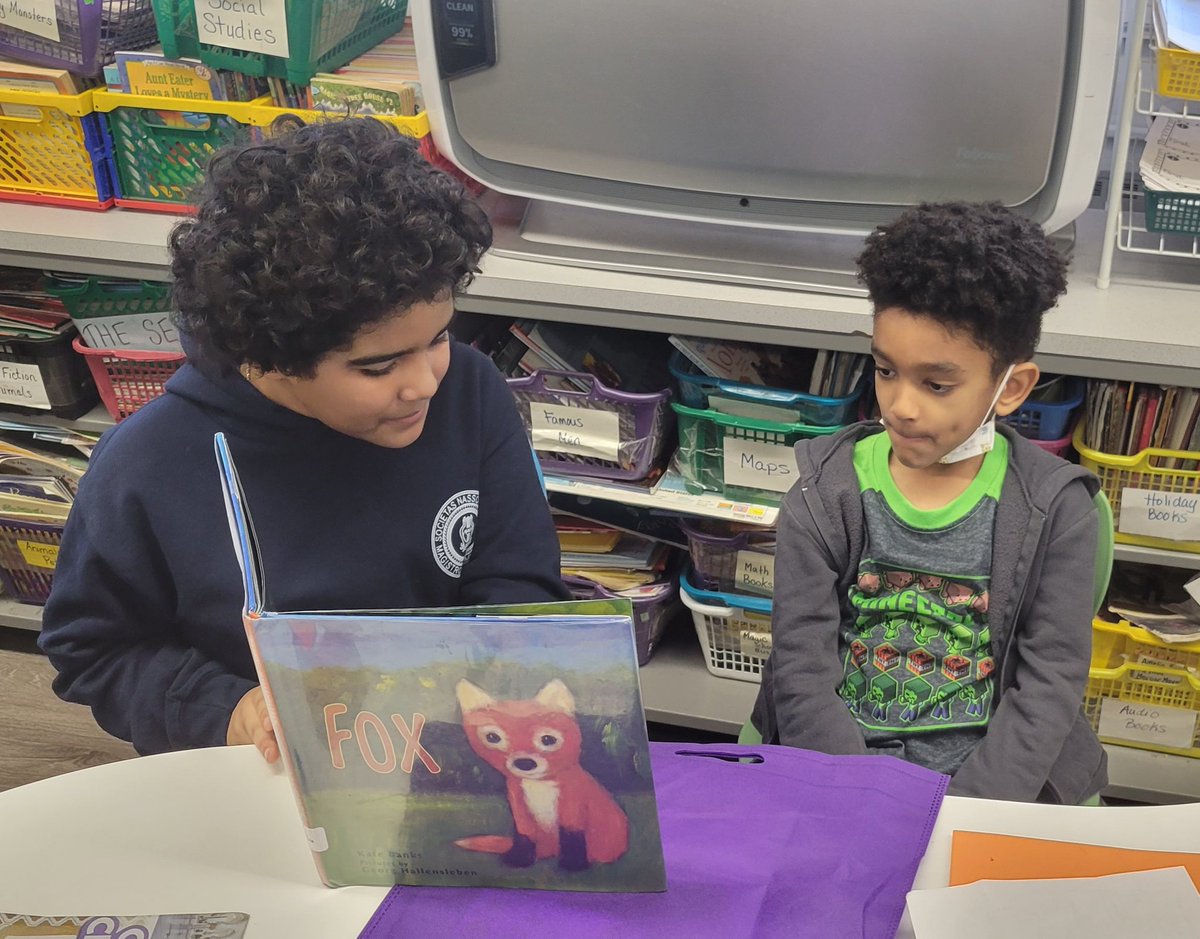 lacorr_team's tweet photo. Reading Buddies
Thank you Mrs. Hasting's class for reading with us today! #teamwheeler @WheelerAvenue @VS13UFSD https://t.co/YWCT87UCAT