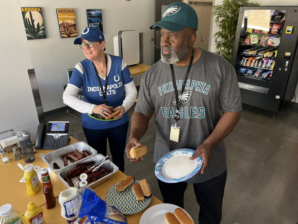 Good food for a great cause! Ahead of #SuperBowlLVII  Tucson Airport Authority staff repped their favorite teams and raised money for @foodbanktucson with a lunchtime tailgate