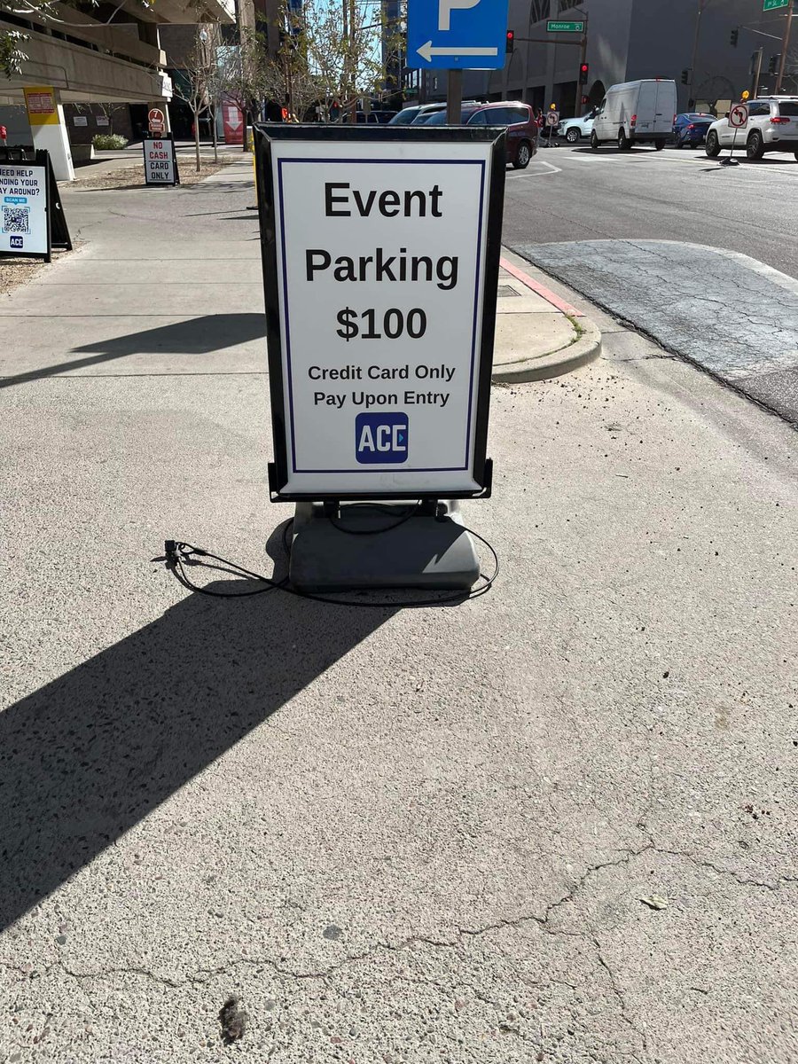 TECHNOSNOBSPHX's tweet photo. In case you’re wondering why we moved tonight’s event away from The Scarlet Lounge https://t.co/Bcq2ZuJJkd