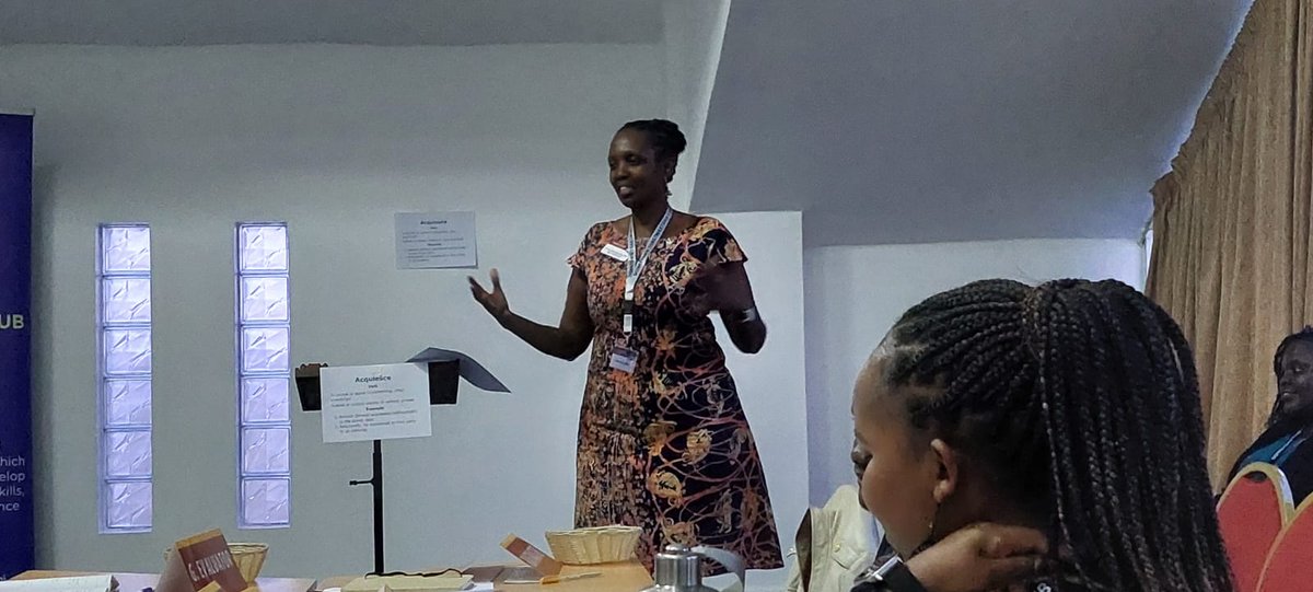 tessmgitau's tweet photo. Of #Toastmastersmeeting.
Where do I practise speaking extemporaneously, listening, giving feedback & reducing filler&crutchwords? @DowntownNairobi. Always a #safespace of #learningwhilelaughing amidst greatness. @SemaTMClub @Mandela_254, @donvinoguda @NgothoRubia
#thefactory https://t.co/LFfdTTleUy