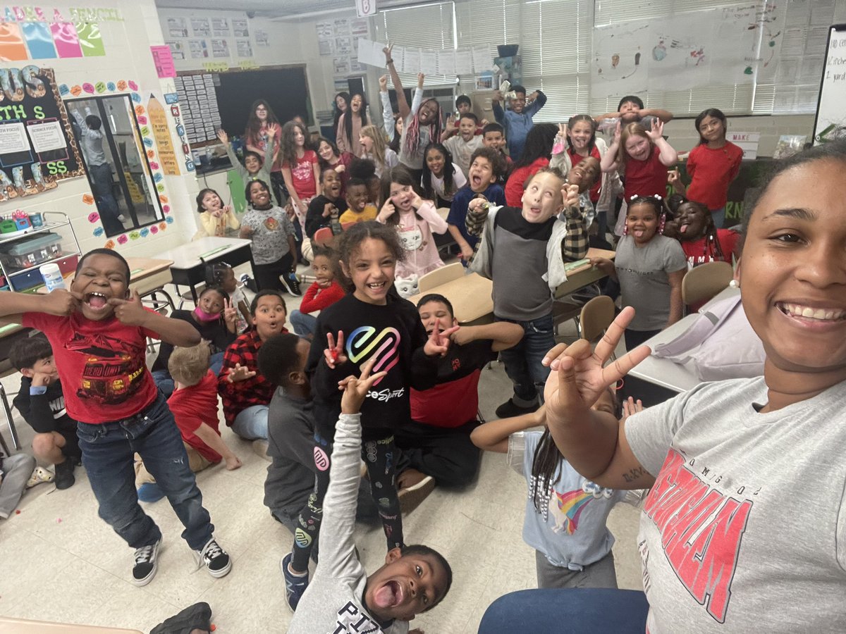 WilliamsT2nd's tweet photo. 2nd grade waiting for our Valentine’s Dance to start 💓❤️ @HokeCoSchools @Scurlockbears @2ndgradeSBears https://t.co/05kzyAApds