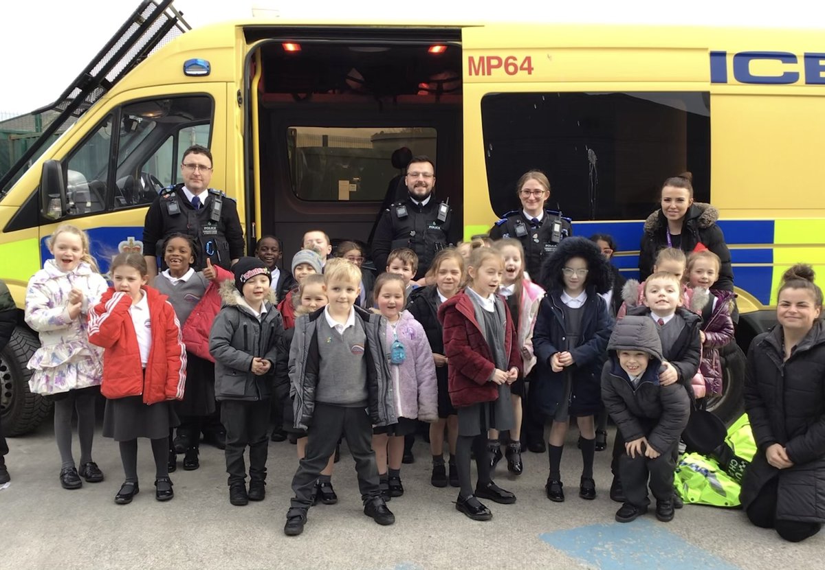 As part of our rainbow group work about aspiration we have been finding out about being a police officer. Big thank you to <a href="/MerpolNthLpool/">Merpol North Liverpool</a> for visiting us and answering all our questions. #aspiration #community