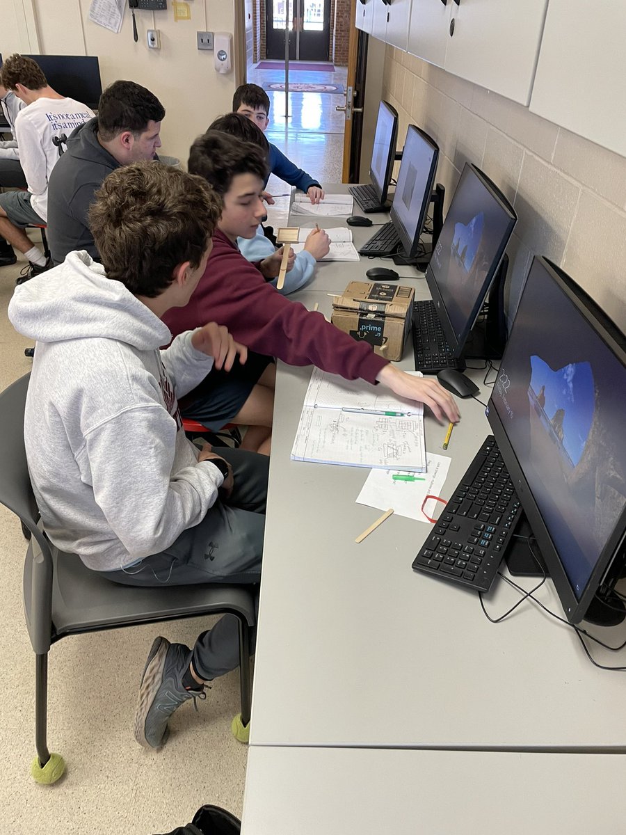 MsSchillingGC's tweet photo. Thank you to Ms. Sheil’s PLTW Aerospace students for visiting us today in PLTW DDP! The upperclassmen gave feedback and helped the lowerclassmen design and create their catapult or crossbow! Collaboration at its finest! @Garden_City_HS #GCgrows #alwaysbetter https://t.co/jpmVaETNFk
