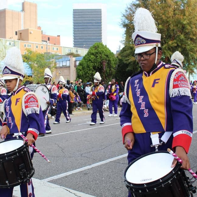 Run_Mercedes's tweet photo. We are ready to RUN AND PARTY with you! In addition to the DJs, you can find @SamfordU's cheerleaders at the “Magic City” sign on 20th Street South, and the @fcschoolsystem High School Drum Line at @ProtectiveStdm! 💃 🕺 
#RunMercedes #MBMW2023 https://t.co/b3MIlxAwr5