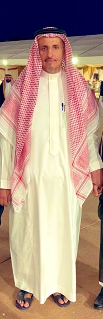 1199911a's tweet photo. قصيده مهداه 
للشيخ /خالد محمد ابن شفلوت

رجلن ليا منك عنيت ونصيته
تقلط على طيب النبا والتراحيب
كنك فبيتك وانت ضيفن فبيته
ماهو غريب الطيب من راعي الطيب
شلت الاسم وبحد سيف احتميته
اسمن كبير و معتلي فالمراقيب
الشيخ خالد لو نخيته لقيته
فالحروه اللي مالحقتها عذاريب

@sfloot505 https://t.co/rPkOfYINOG