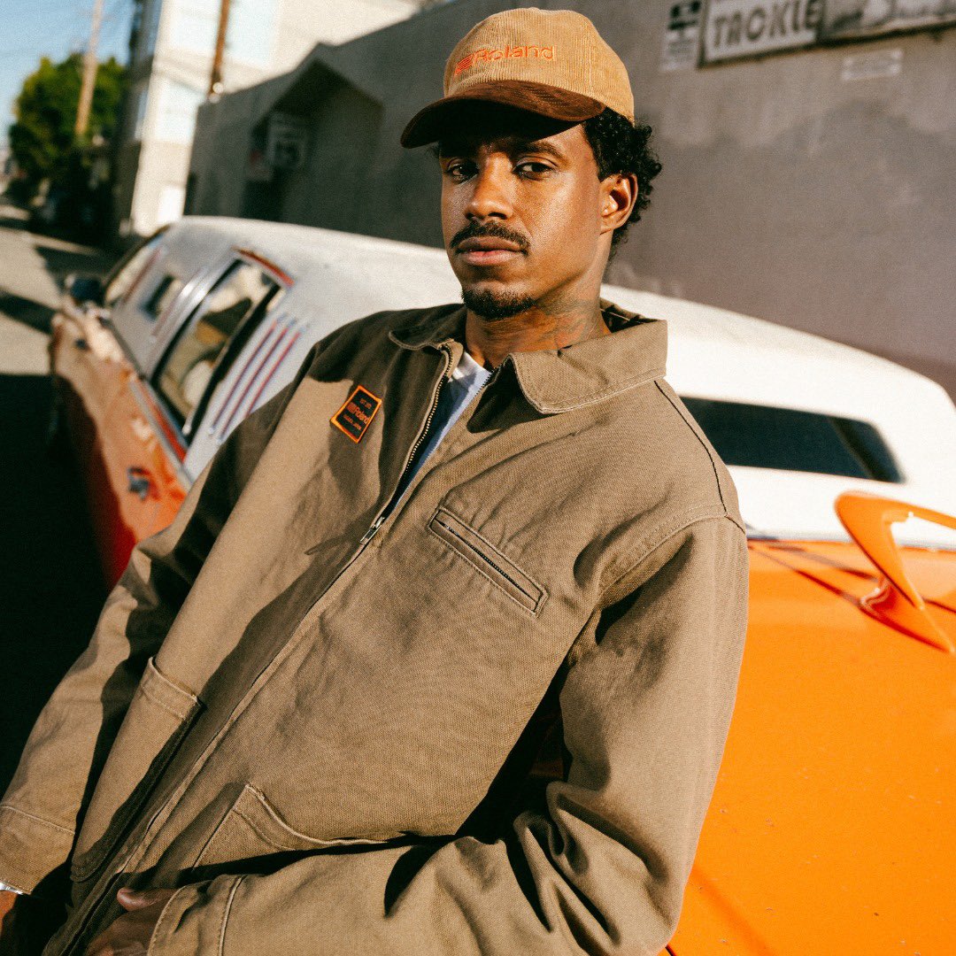 RolandLifestyle's tweet photo. Worker wear drop is available now, link in bio. 

#rolandlifestyle
#musician 
#producer 
#music 
📸  @williummm 
Model: @lovechakraa 
Creative Dir: @nateshines https://t.co/0GVDdJlqzG