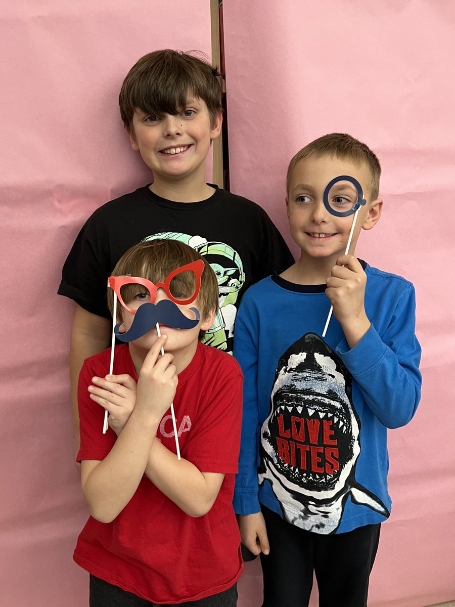 MrsJacksonMoore's tweet photo. More great pics! ❤️ #loveMoore #caring https://t.co/8txZaePBXo