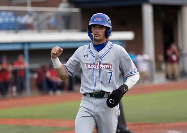 RiverHawkBB's tweet photo. 7 days, #7 Bob Gallagher. Bob is a graduate OF from Mullica Hill, NJ. Last year, he hit .312 with 7 HRs and 15 doubles, good for a .996 OPS. He finished 7th in the nation in stolen bases with 37 bags in 43 attempts. Names his favorite animal as a llama!

#DigIn
#GoodDoneNext https://t.co/JyuFPqJvbP