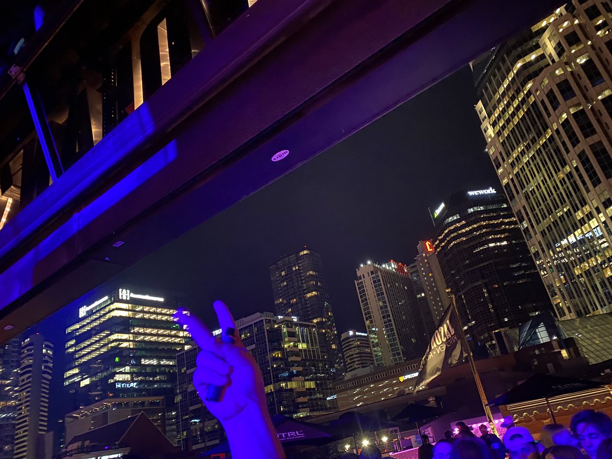 Downtown Nashville mfs gone photobomb yo ass fasho lol