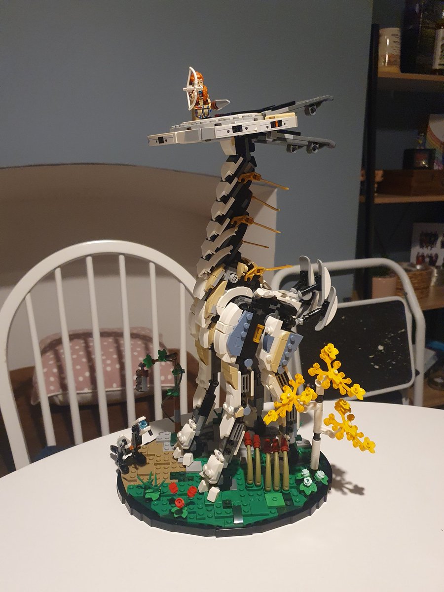 ttgaming931's tweet photo. The Tallneck is complete 😊 #tallneck #HorizonForbiddenWest #horizon #lego #legobuild https://t.co/rdoWiVedZZ