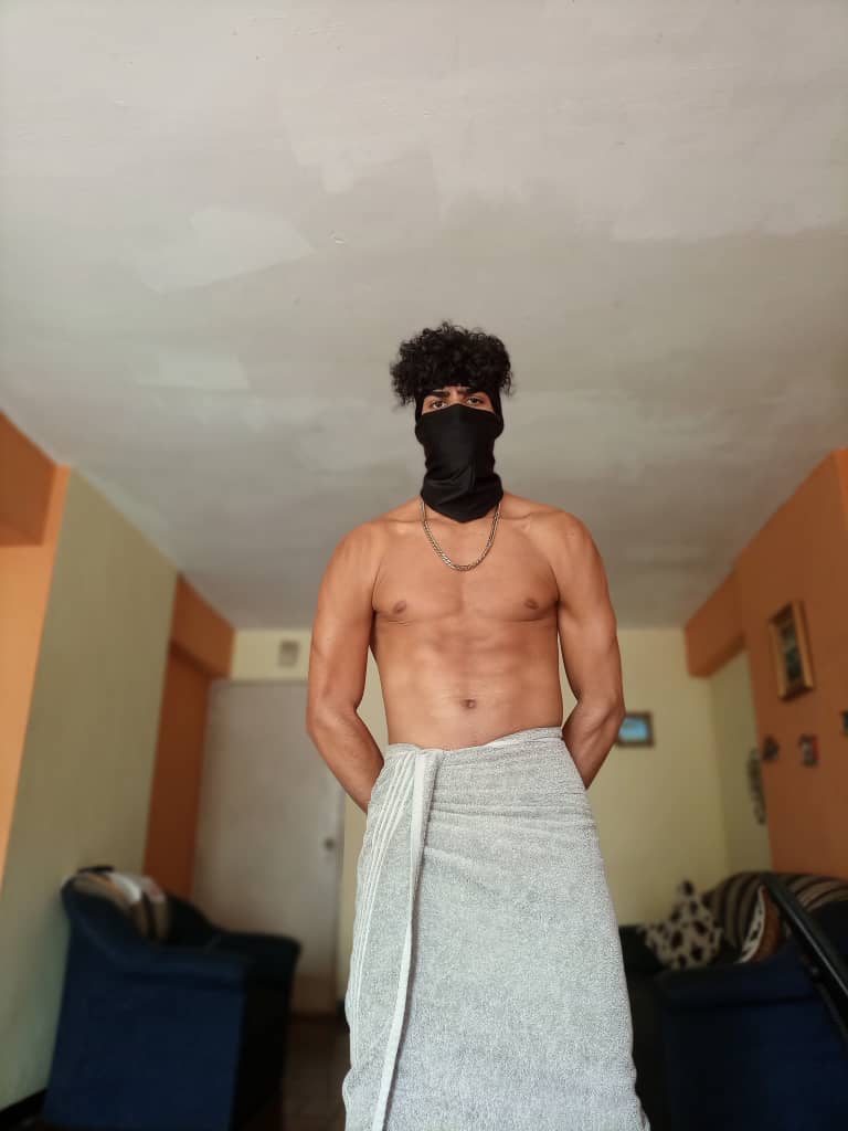 menshot28's tweet photo. Sigan a este moreno rico 😈 pronto con contenido que nos gusta 🤤

@andresigor14 https://t.co/xYiylFSmnb