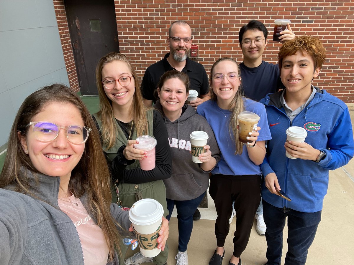 msande24's tweet photo. When your advisor unexpectedly treats you to Starbucks after lab meeting #gradlife #uf #universityofflorida #starbucks #sciencing #caffeinefix #ufbme #engineering https://t.co/C4KnE1Y2gH