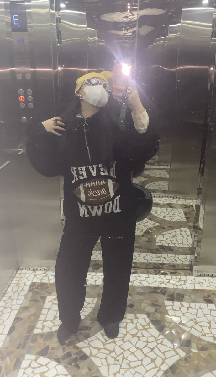 _joyalice_'s tweet photo. Thought it was cute 

#joyalice #photo #selfie #photooftheday https://t.co/ylxmHSKz9e
