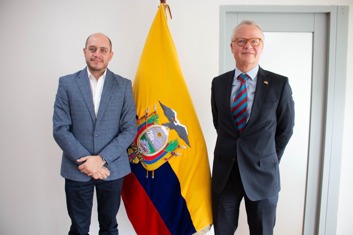 ¡1er medicamento ecuatoriano🇪🇨 a la Unión Europea🇪🇺!

Ministro <a href="/pradojj/">Julio José Prado</a> se reunió con el embajador de Alemania🇩🇪en Ecuador, Philipps Schauer, quien dio a conocer el proyecto de inversión que efectuará la compañía alemana <a href="/grunenthalgroup/">Grünenthal</a>, relacionada al sector farmacéutico.