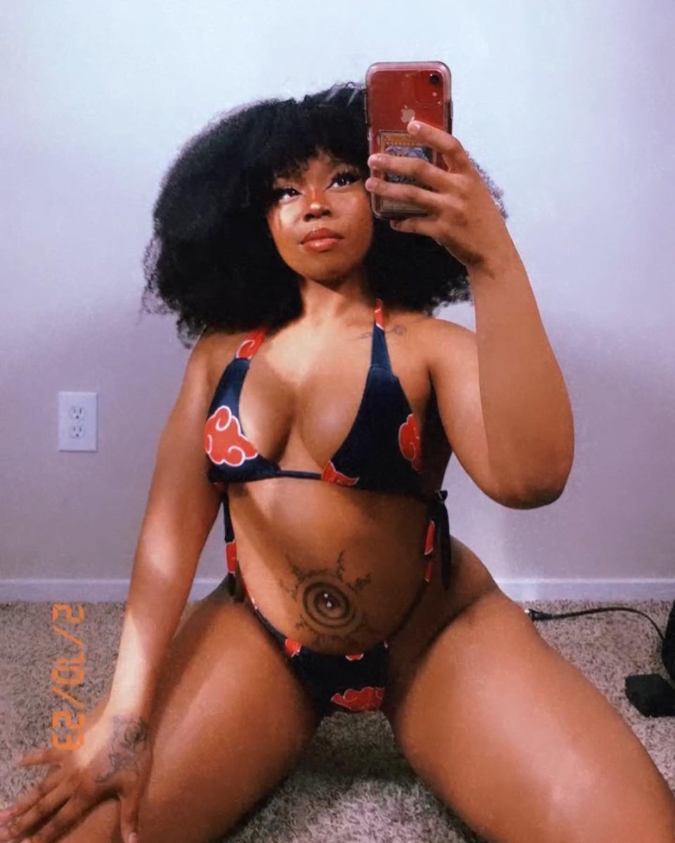 maicocoanut's tweet photo. Soooo…. Yeah… bikini pics…. Hot Tub time😅😳

-@GOLDNTHEBRAND https://t.co/3MIHD2mCfw