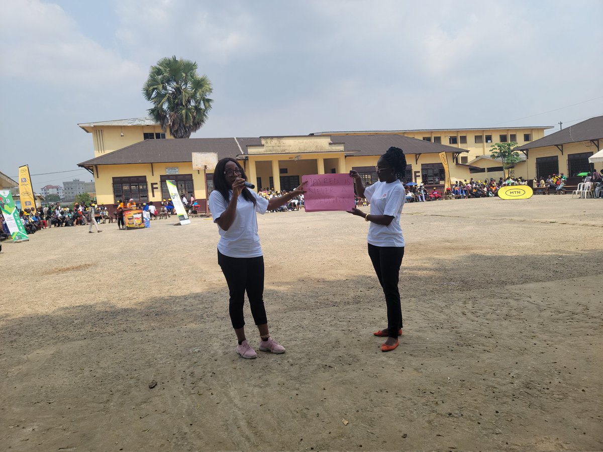 HeartsBhet's tweet photo. In prelude to the 57th youth day,BHeT team was at GBHS NewBell Douala this 10 February to sensitise on hate speech.The campaign"Red Card to Hatespeech" is aimed at fighting  Hatespeech within the school
#defyhatenow 
#redcardtohatespeech
#BHeT
#Hatefreeschools
#HatefreeCameroon https://t.co/VFb2LJklmg