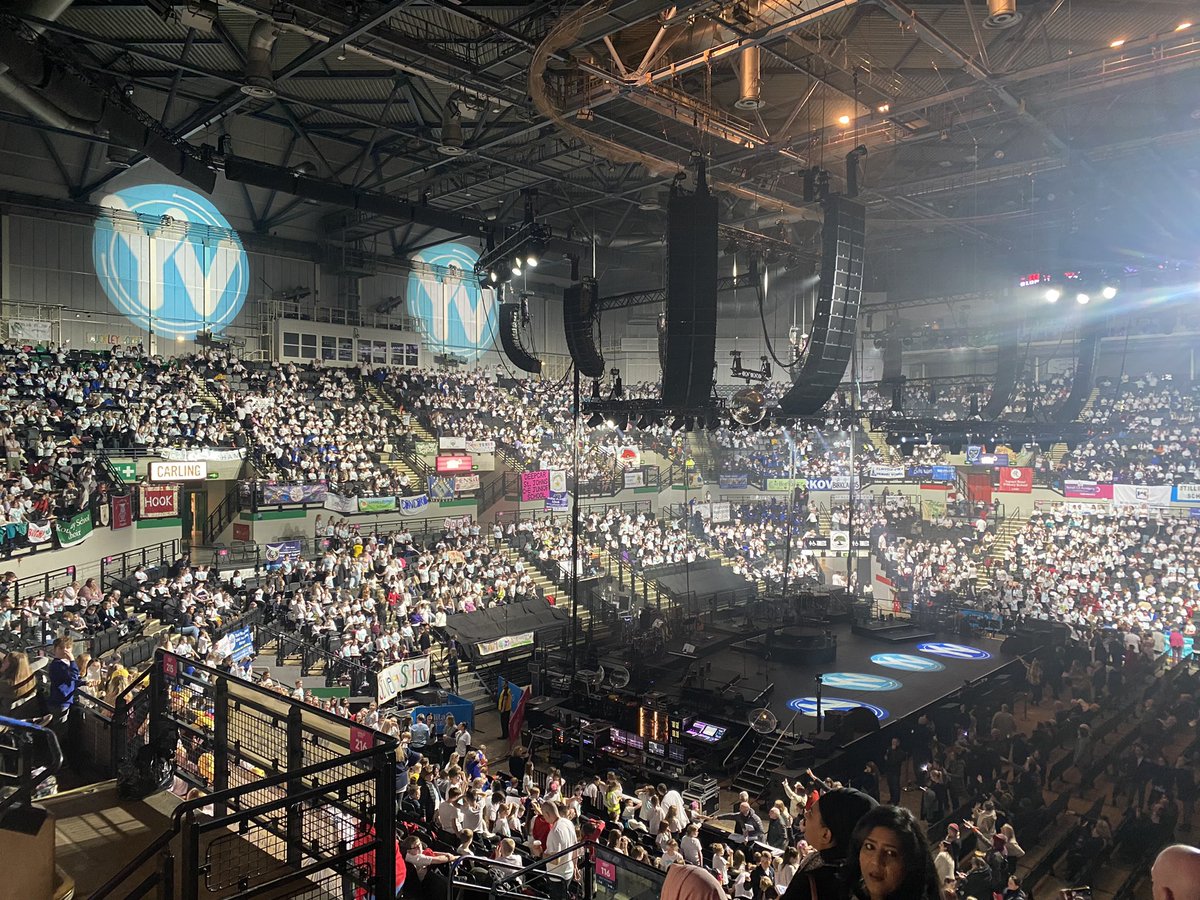 What a way to enter the half term @WoodlesfordPri with a brilliant event @YVconcerts @SheffieldArena #singyourheartout @MissCollierWPS @MrsMurrayWPS @mrstraffordwps