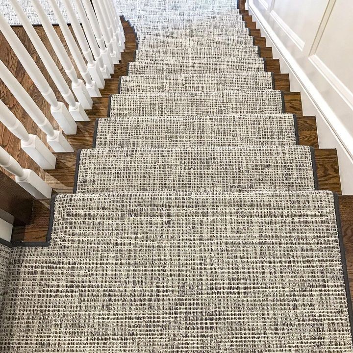 stantondesignco's tweet photo. Such a stunning install of Carlotta! 🤩 🤩 

View All Colors: https://t.co/rM30nS9wTu 

@kanterscarpet #luxurycarpet #carpetlover #interiordesign #homedecor #custominstallation #customstairs #staircase #staircasedesign #stairsofinstagram #stairrunner #stairrunnercarpet #carpet https://t.co/5NJ2jzDVhI