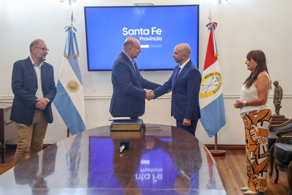 #AHORA
#EntrevistaExclusiva 
Dialogamos con Claudio Brilloni, flamante Ministro de Seguridad de la Provincia de Santa Fe.
¡ESCUCHALO EN: solplay915.com.ar!
#SolPlay915 #UDP