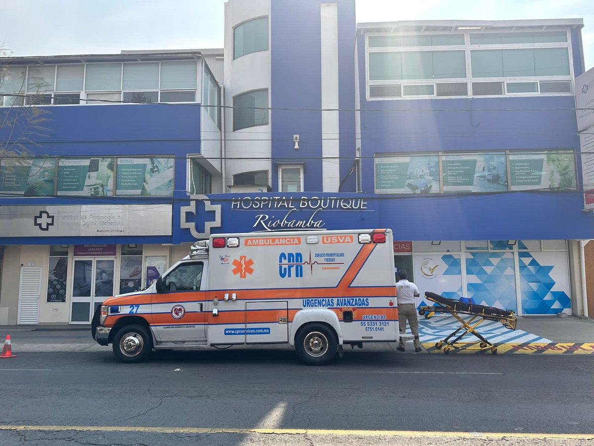 CPRServicesMx's tweet photo. Unidad 27 realiza traslado de paciente femenina del Hospital Boutique Rio Bamba a la Clínica 29 del IMSS para su atención definitiva.
Agradecemos su preferencia .
#cprsiempreprofesionales
#ambulanciasverificadas
#cprservicesmx
#ambulancias
#traslados https://t.co/44oTNQGAuM