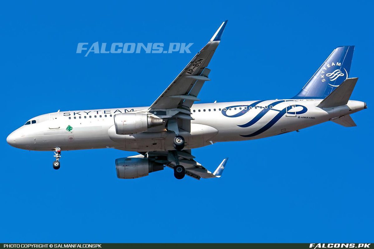 PAFFalconsPK's tweet photo. #PIA Airbus A320-214 Reg: #APBON @FalconsSpotters
https://t.co/RazWjtZL5k
#PakistanInternationalAirlines #PlaneSpotting #FalconsSpotters https://t.co/nMAdozfPKU