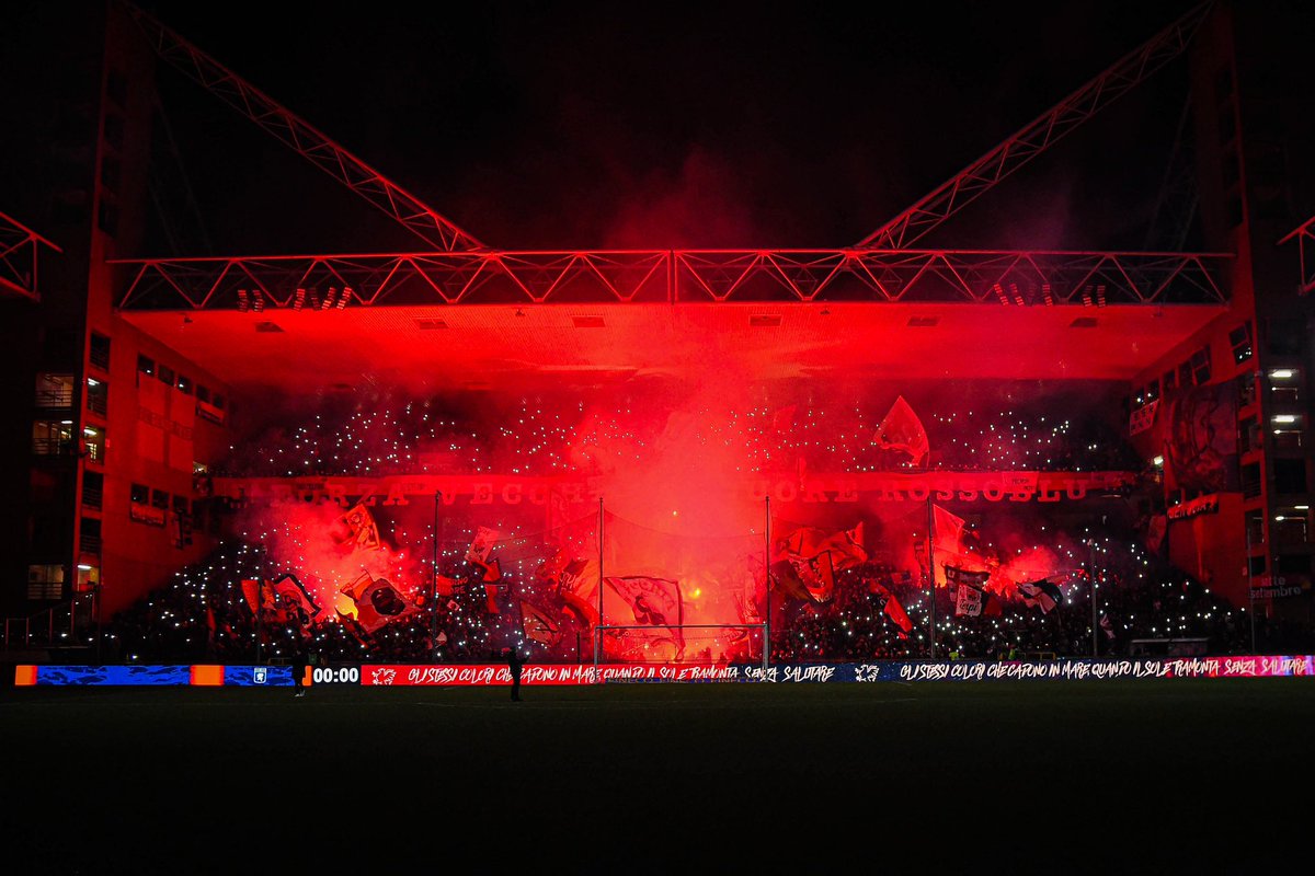 GenoaCFC's tweet photo. 🎶 𝑮𝒍𝒊 𝒔𝒕𝒆𝒔𝒔𝒊 𝒄𝒐𝒍𝒐𝒓𝒊 𝒄𝒉𝒆 𝒄𝒂𝒅𝒐𝒏𝒐 𝒊𝒏 𝒎𝒂𝒓𝒆…🎶

🪢🔴🔵🪢 https://t.co/72PwNVLQKP