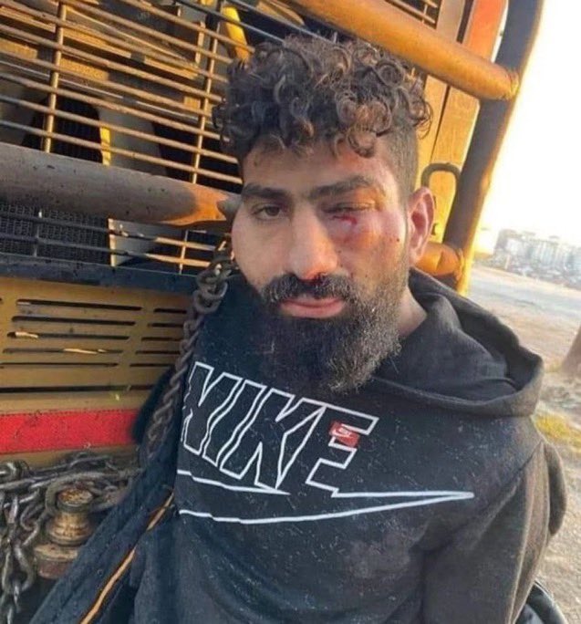 Yardım tırlarından birini yağmalarken ayağı kaymış :)
Şeytan bile sizden utanıyor…
Soysuzsunuz.
#YAGMACILAR #depremzede #babalatv #deprem #yagma #YağmacıyaVurEmri #kaderdeğil