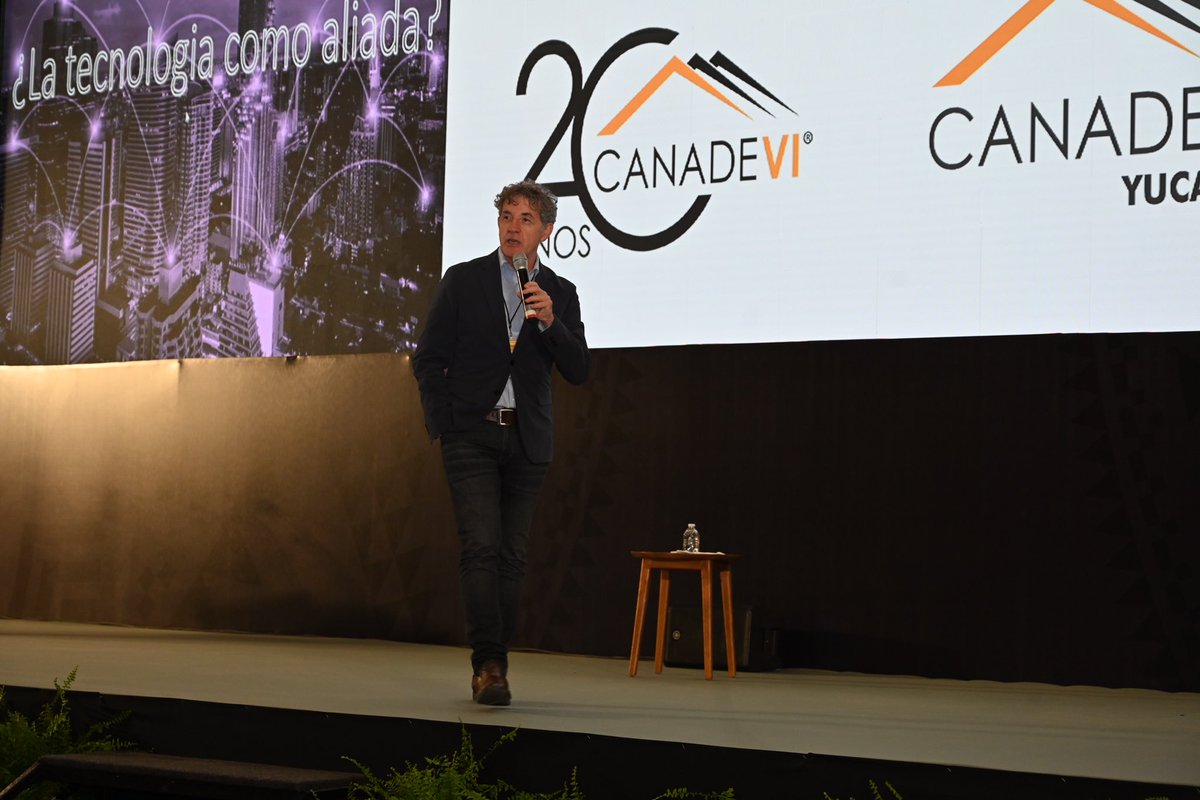 CANADEVINAC's tweet image. Cerramos la primera parte de nuestra 31a Convención Nacional con la participación de Rubén Frattini, Founder y Chief Cultural Officer (CCO) de #PIRELABS, quien nos habla de la innovación y tecnología en el sector inmobiliario y sus efectos a corto y largo plazo.