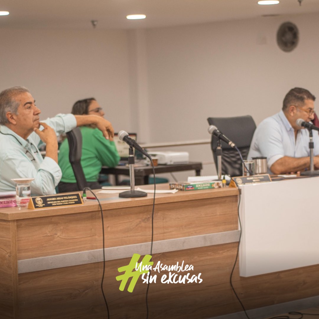 Hoy se llevo a cabo la intervención de las Secretarías de Educación y Jurídica, donde se conoció de primera mano como va el proceso de contratación y nivel operativo de las instituciones educativas en el departamento.

#UnaAsambleaSinExcusas #RetoQuindío #JuanCamiloCardenas