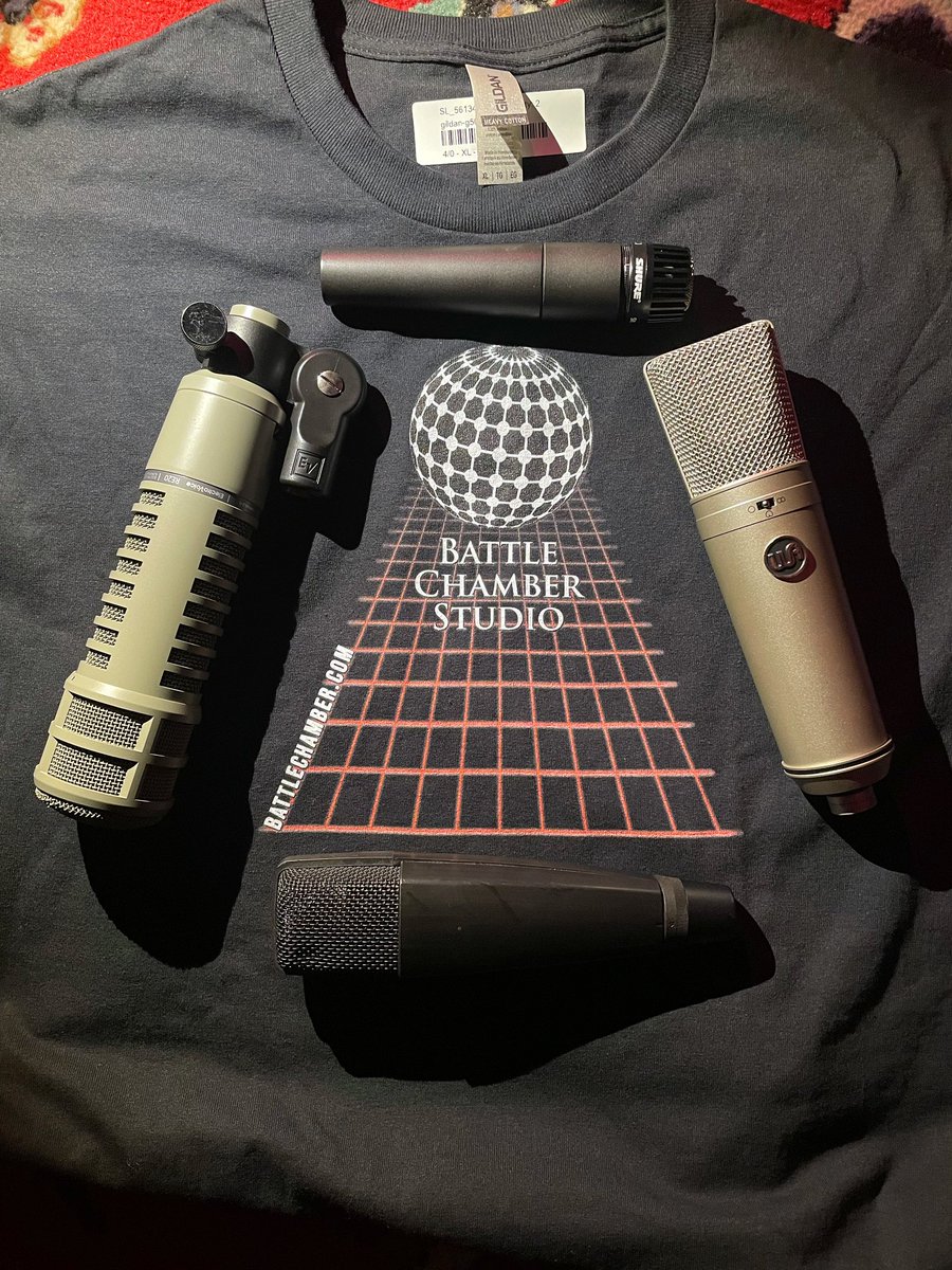 Happy Friday! Make sure to grab a Battle Chamber t-shirt. (mics not included) 😂 S-2X, ships worldwide.

#recordingstudio #merch #filmmusic #rtItBot #musicproduction @WarmAudio @shure @Sennheiser @Electro_Voice