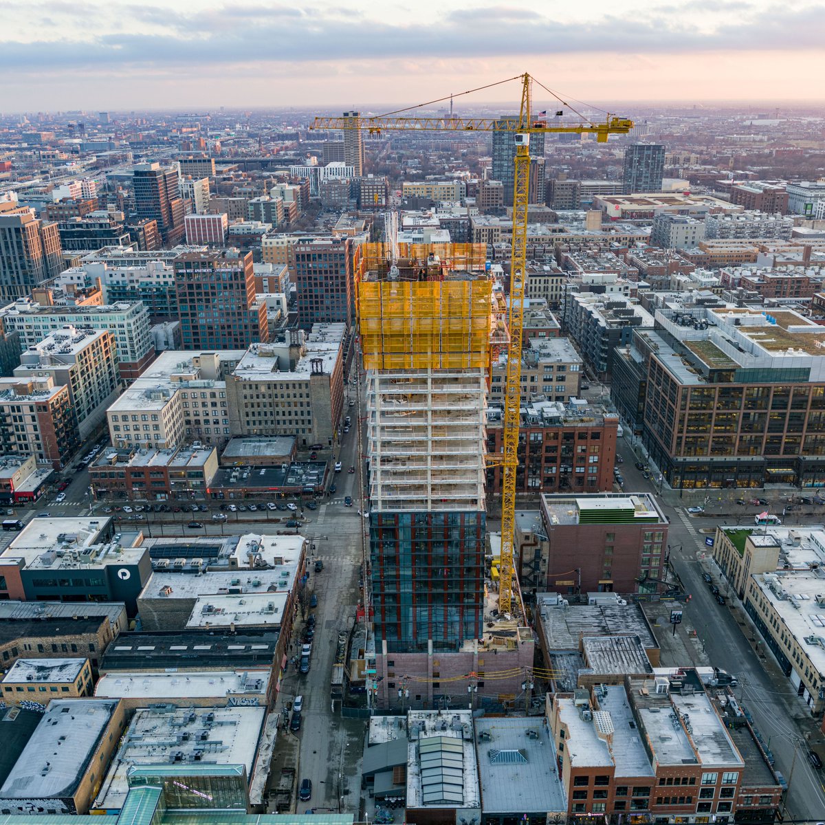 heliosvisions's tweet photo. Drone view of @sterlingbay's 160 N. Morgan St. Chicago project going up in Fulton Market. 

@ttinc @thebiggreenw @coalstomper66 @bKLarchitecture  @wcachicago 

#chicago #constructionnews #construction #chicago #chicagorealestate #commercialrealestate #engineering #architecture https://t.co/vSZsLIDxGe