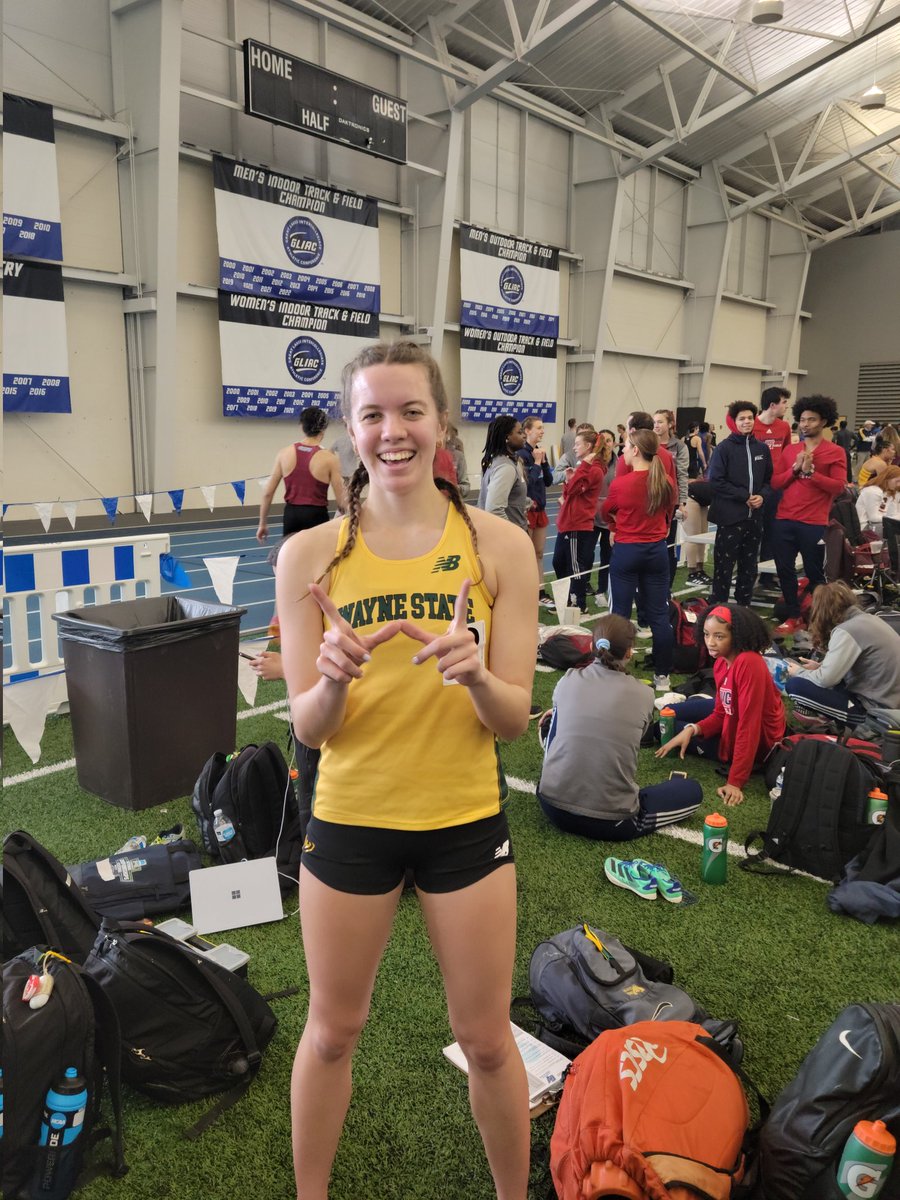School record (by about a second) in the 800!! Emily Gordon clocks 2:12.19!!! Moves her in the top-15 in country!