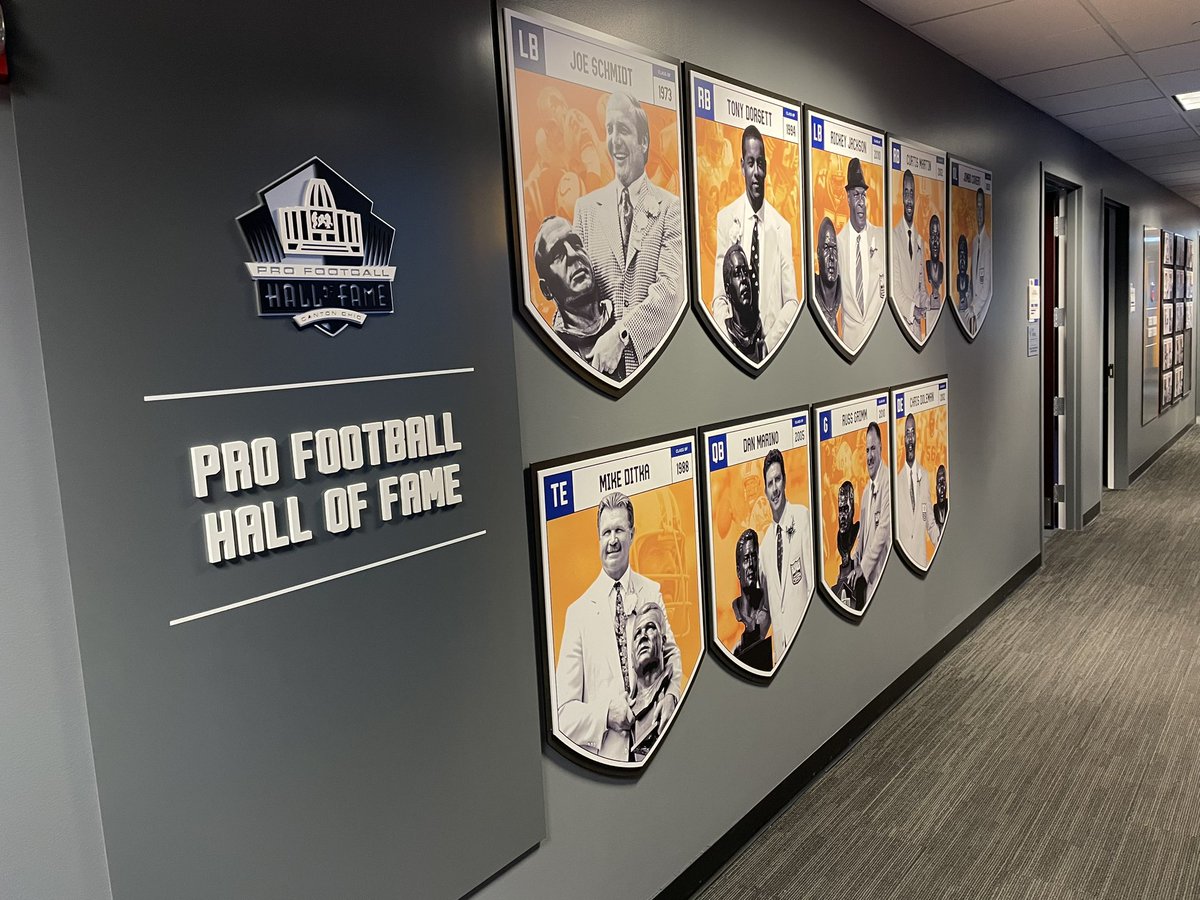 cjlquips's tweet photo. Looking forward to adding @Revis24 to this wall as he joins the best of the best! So Happy for Darrelle and his family. He is a tremendous representative of The University of Pittsburgh and our hometown Aliquippa! #pittman #QFL https://t.co/wAJGjwYrdR