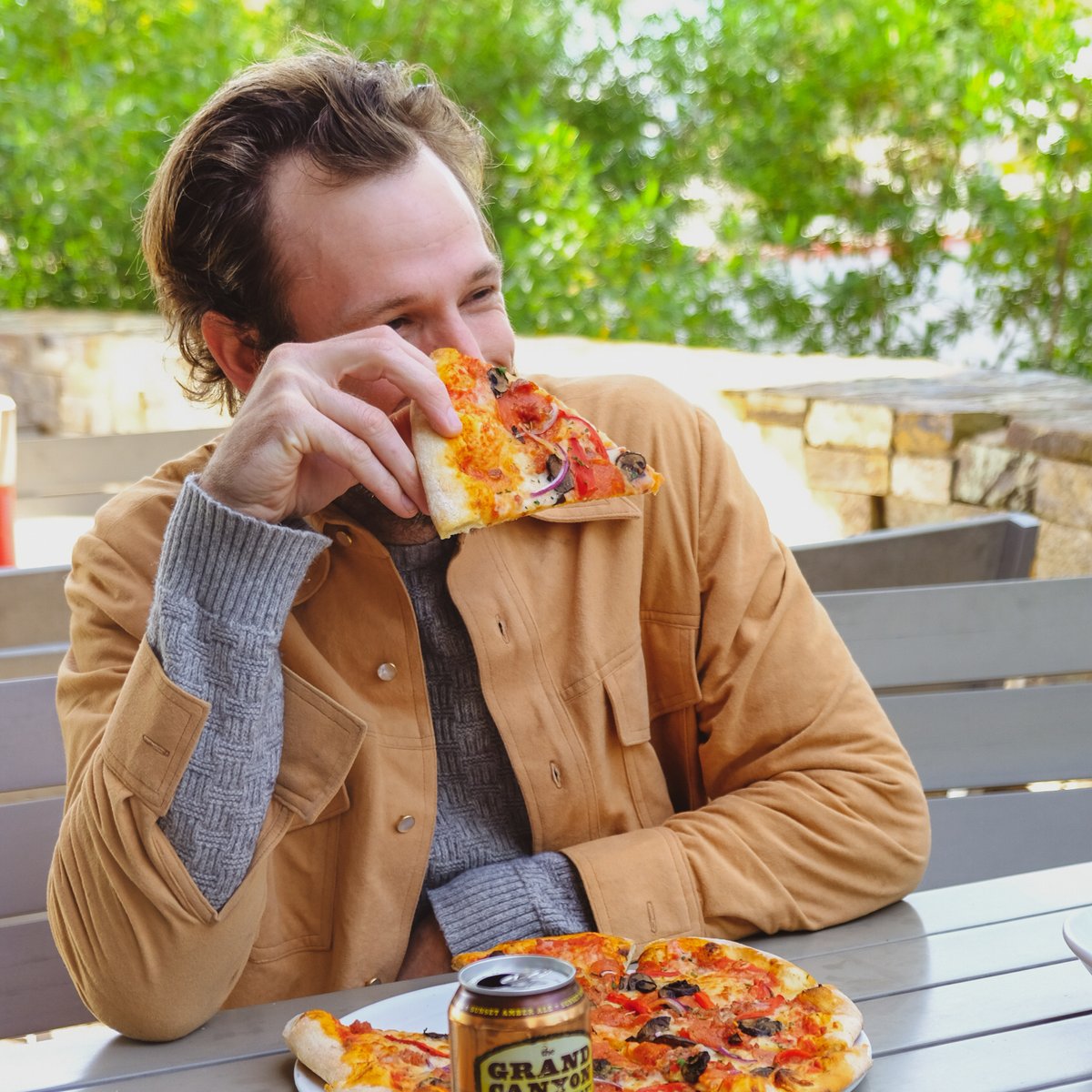 Life is too short to hide your cheesy smile. 😋🍕
