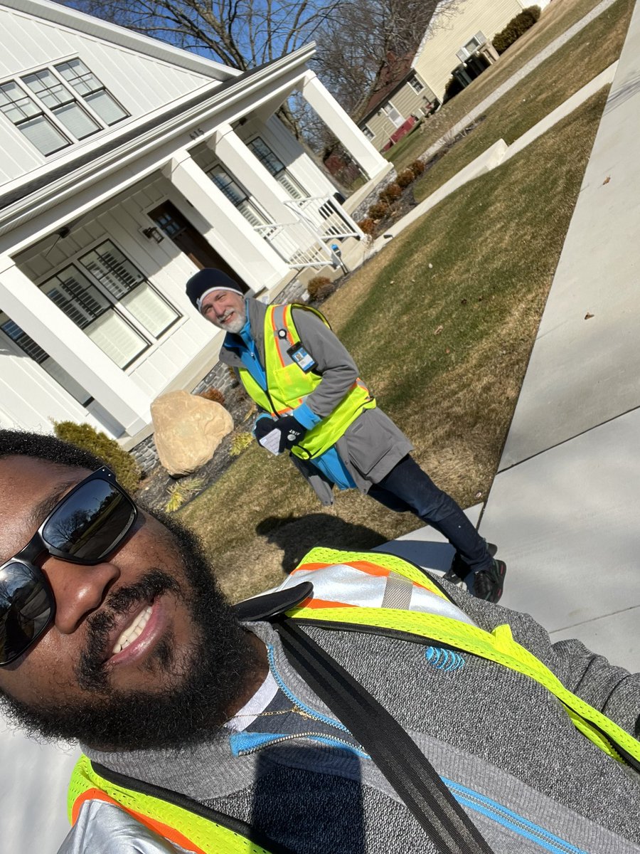 Out in the neighborhood today dropping some FIBER! With Michigan City connection. 
#GLM #EASTREGION #GREATERLAKES