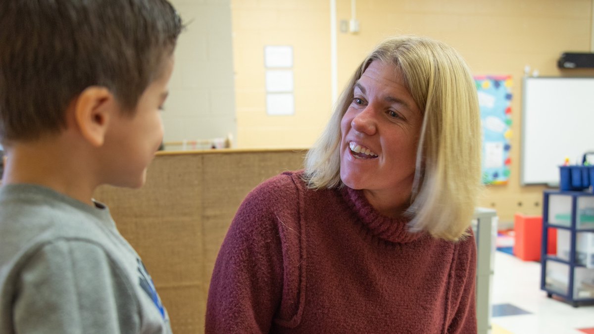 Teacher of the Year Spotlight: Introducing Lake Murray Elementary Special Education Teacher Katherine Handell🔦🎉
 
Who will be the next district #Lex1TOY? Find out on the evening of March 30th at the LOPAC at LHS!💐👩‍🏫