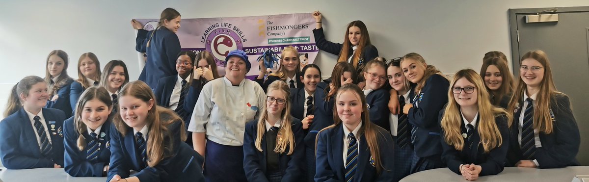 SandhighFood's tweet photo. Such a fab time yesterday with @Girlyfishmonger. The students really got involved with the fish demonstration, even those who weren't so sure to start with. Thank you so much. @SandbachHigh @SandhighDT @FoodTCentre @heroesfish @FishmongersCo #FishHeroes https://t.co/qtJCbpd7uV