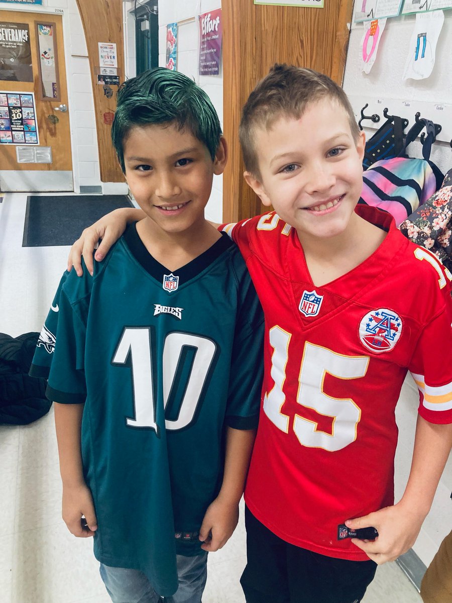 We don’t typically encourage wearing any colors besides purple + gold but we made an exception for today! A huge thank you to everyone who joined in our Super Bowl Send-Off activities! You made the week even more fun and memorable!