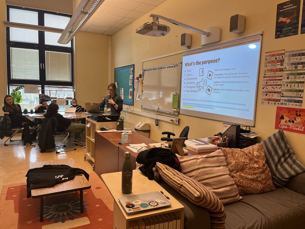 MsReyna2's tweet image. Thoroughly enjoyed watching G7 students @ASW_Warsaw use a lateral thinking strategy (modeled by our library lit-coach extraordinaire, @kfladager ) to determine the #OPVL of research sources in I&S class.
#ibmyp