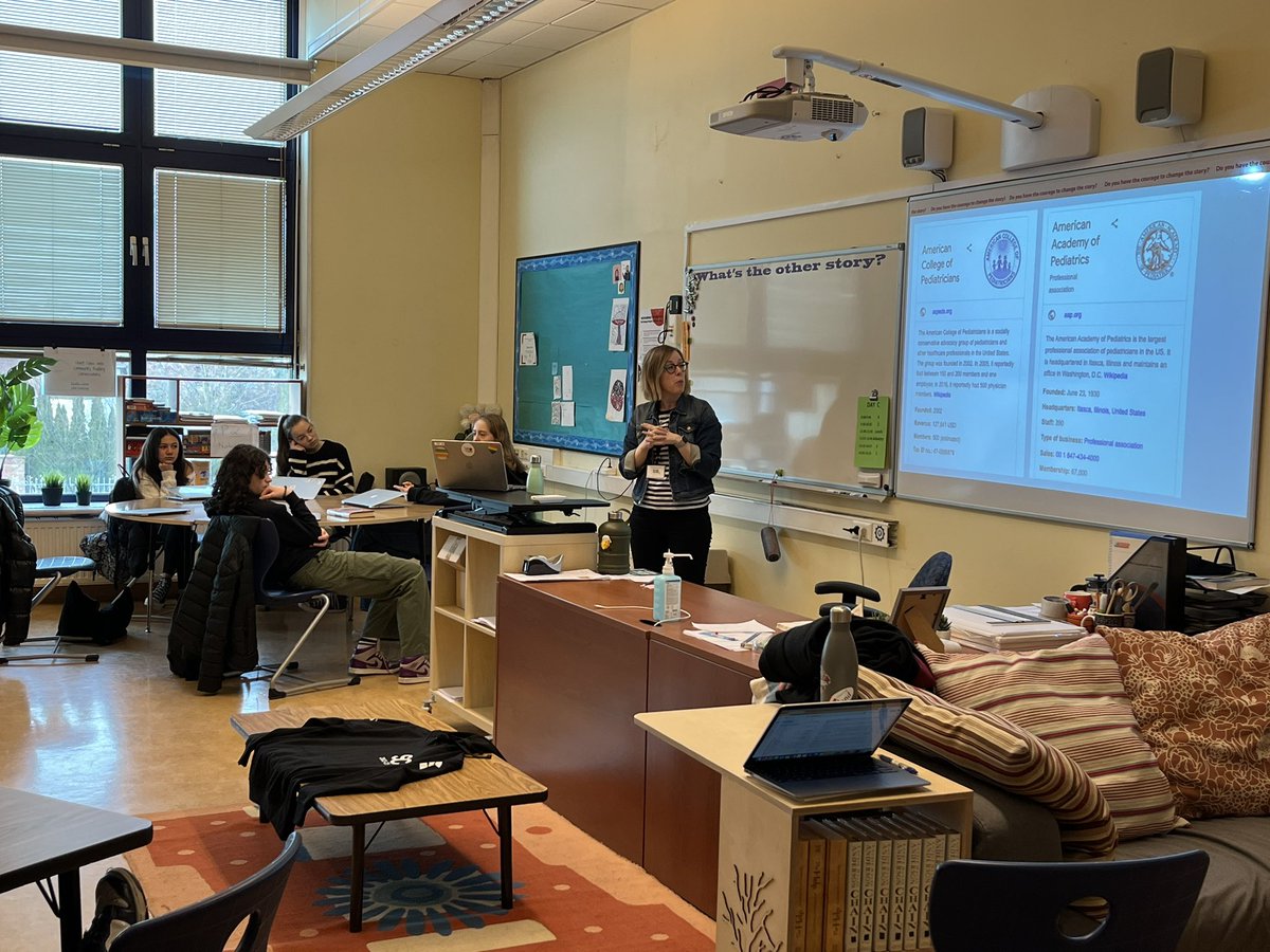 MsReyna2's tweet image. Thoroughly enjoyed watching G7 students @ASW_Warsaw use a lateral thinking strategy (modeled by our library lit-coach extraordinaire, @kfladager ) to determine the #OPVL of research sources in I&S class.
#ibmyp