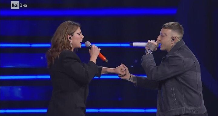 L_new_w's tweet photo. L’arte, la bellezza, la commozione, la potenza la purezza. LORO #FestivalDiSanremo2023 #Emma #lazza #sanremo23 https://t.co/VjLnRwPfz9