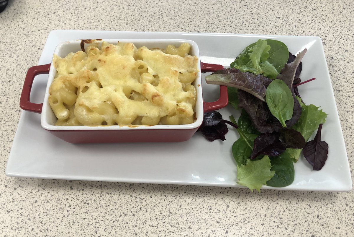 RcsFood's tweet photo. Single lesson trial, cheesecakes, tiramisu and macaroni cheese 👏 https://t.co/cyiEgqzbrw