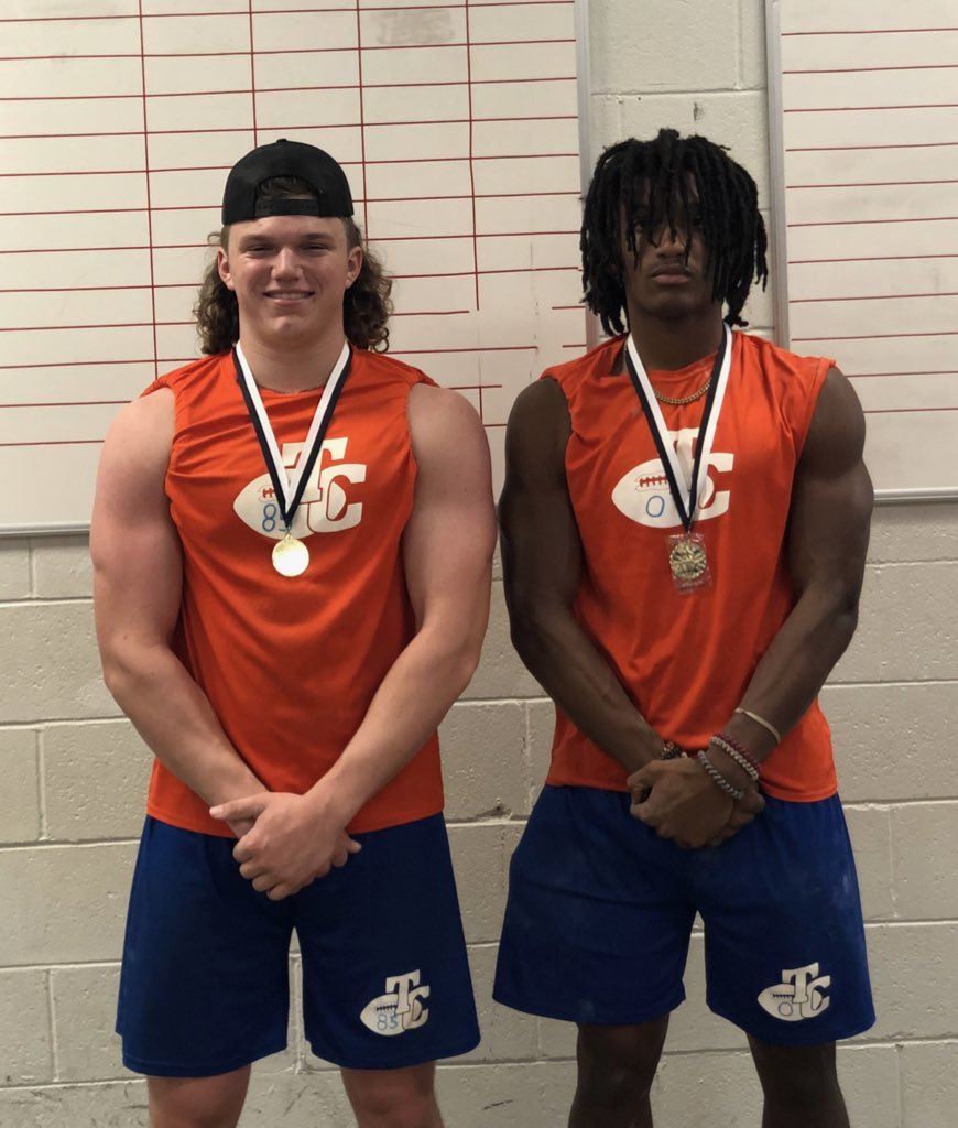 MaddenMetcalf's tweet photo. Good win yesterday at Wakulla High School! 295 pause press and 255 clean and jerk at 230 body weight! @JjClayton4 @mcgriff_tyrone @TPerryfl @EddieMetcalf2 @Coach_Merritt @CoachOchoEllis https://t.co/RWsCviZgmh