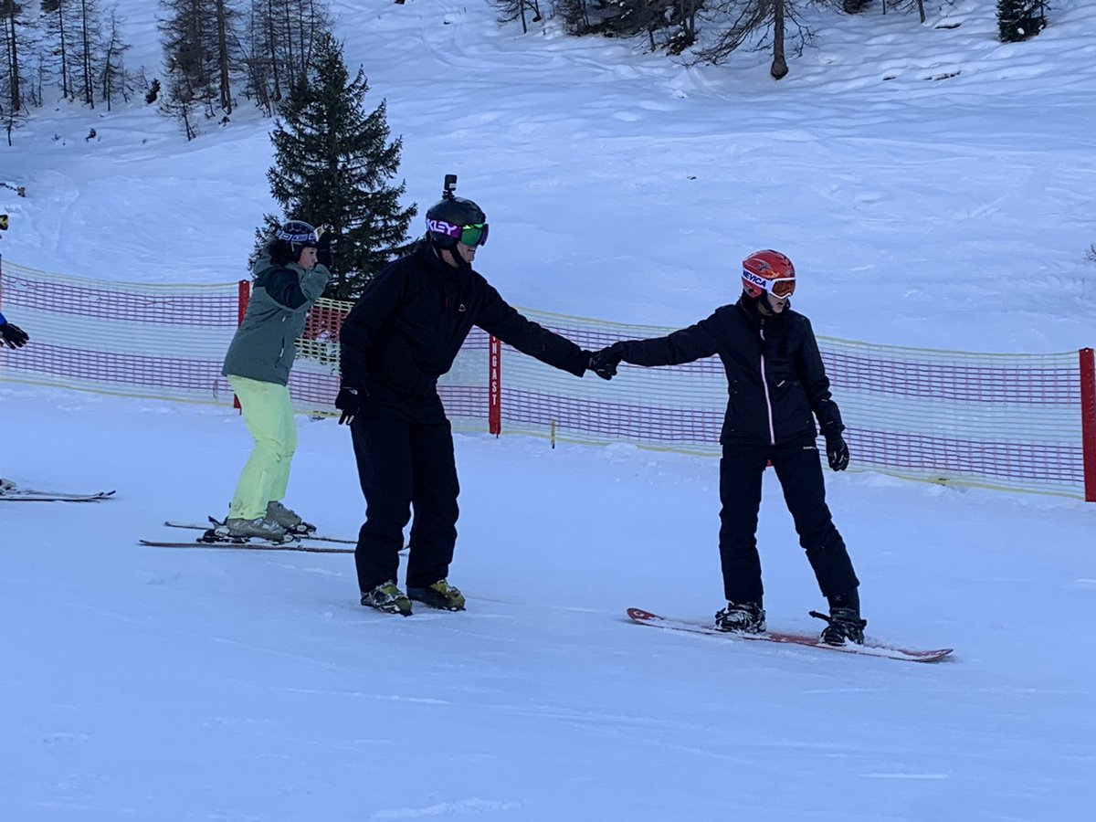 rrsski's tweet photo. Ski lessons @axamerlizum @VisionsSki https://t.co/ktCkjIezGT