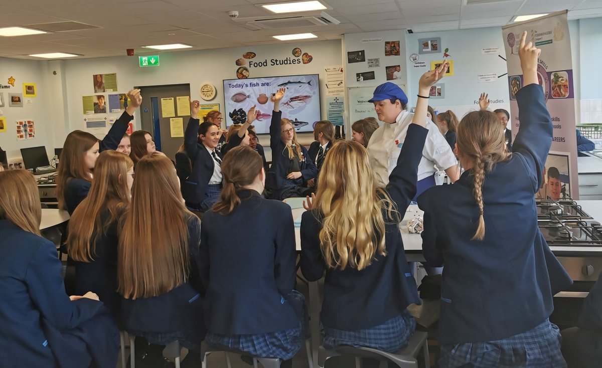 SandhighFood's tweet photo. More pictures from our fishy afternoon! @Girlyfishmonger. @SandbachHigh @SandhighDT @FoodTCentre @heroesfish @FishmongersCo #FishHeroes https://t.co/iOfNJ5P2YU
