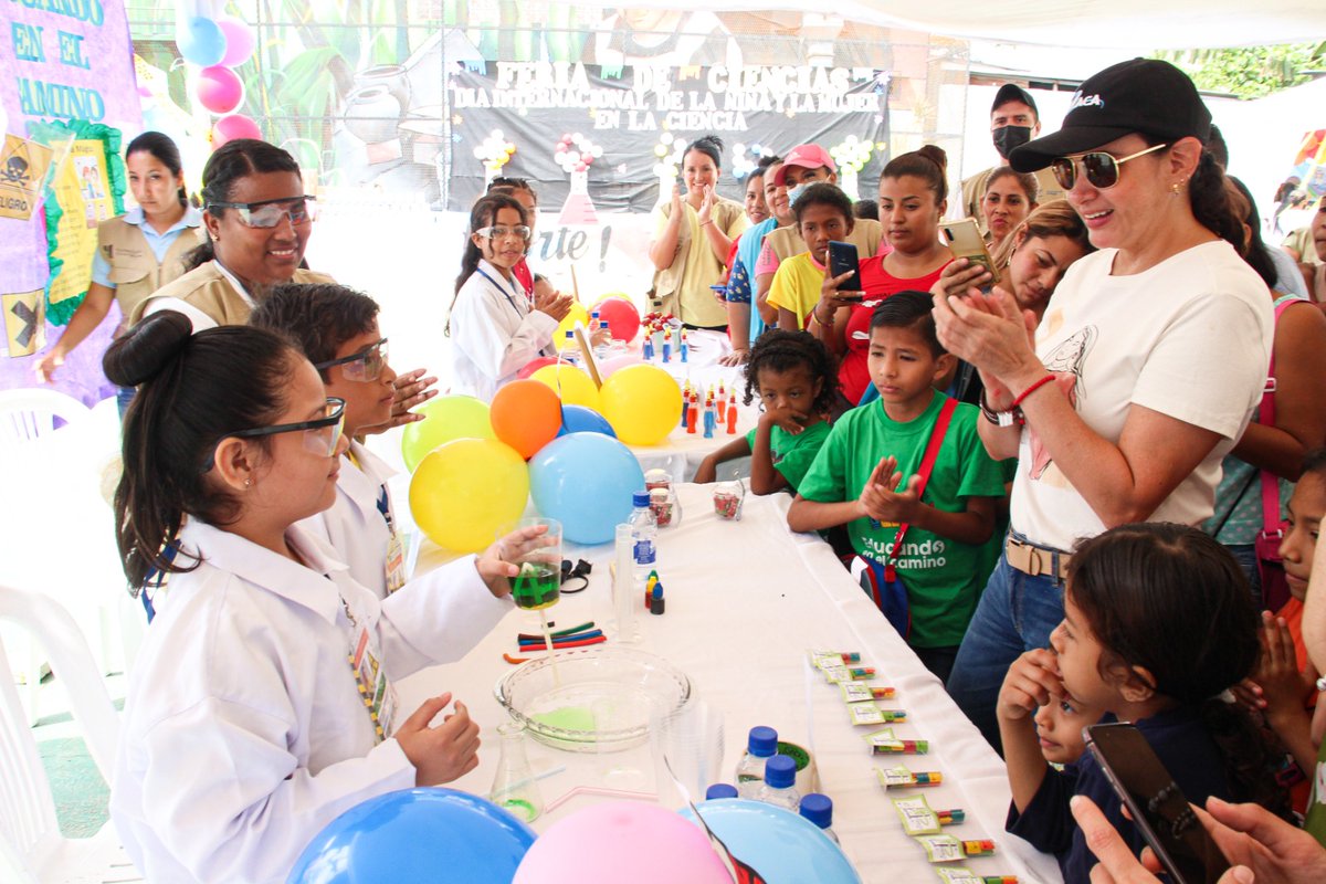 En el marco del Día Internacional de la Mujer y la Niña en la Ciencia, niñas y niños del programa Educando en el Camino participaron en la feria “Somos Científicas y Científicos en Acción”. 👩🏻‍🔬